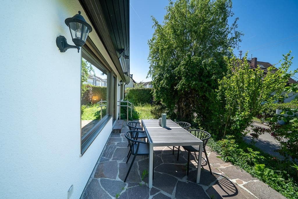 Predaj domu 203 m², pozemek 388 m², Freiberg am Neckar, Bádensko-Wurttembersko Predaj domu 203 m², pozemek 388 m², Freiberg am Neckar, Bádensko-Wurttembersko