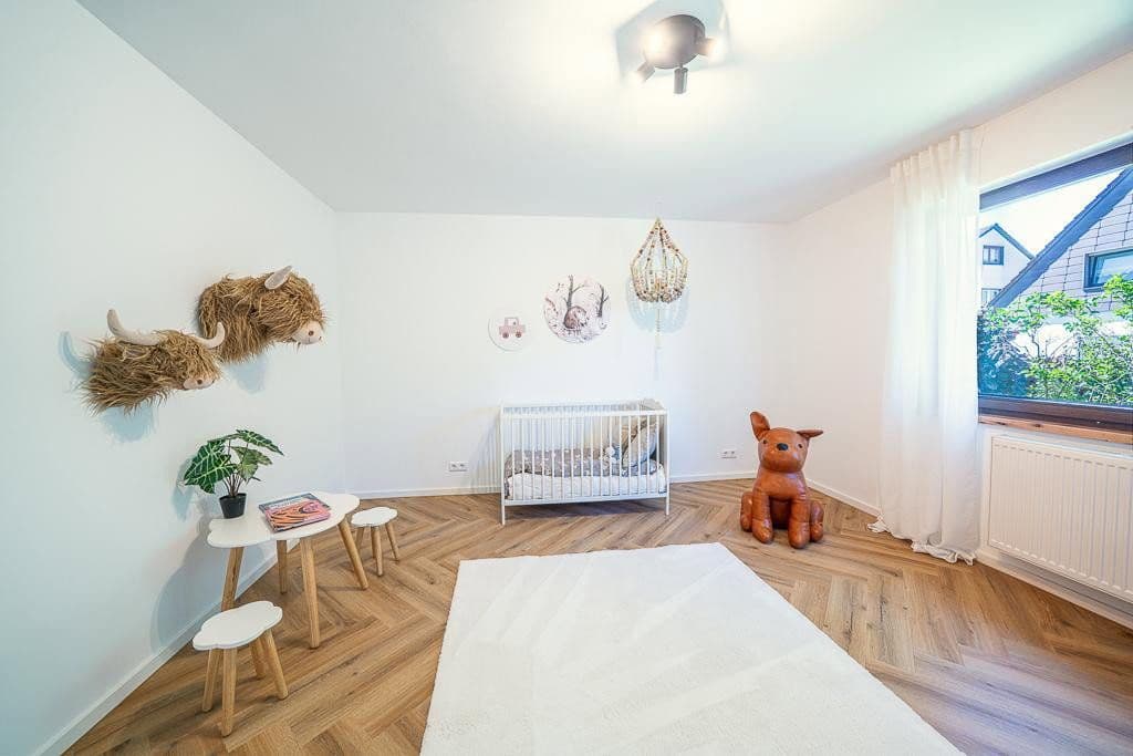 Predaj domu 203 m², pozemek 388 m², Freiberg am Neckar, Bádensko-Wurttembersko Predaj domu 203 m², pozemek 388 m², Freiberg am Neckar, Bádensko-Wurttembersko