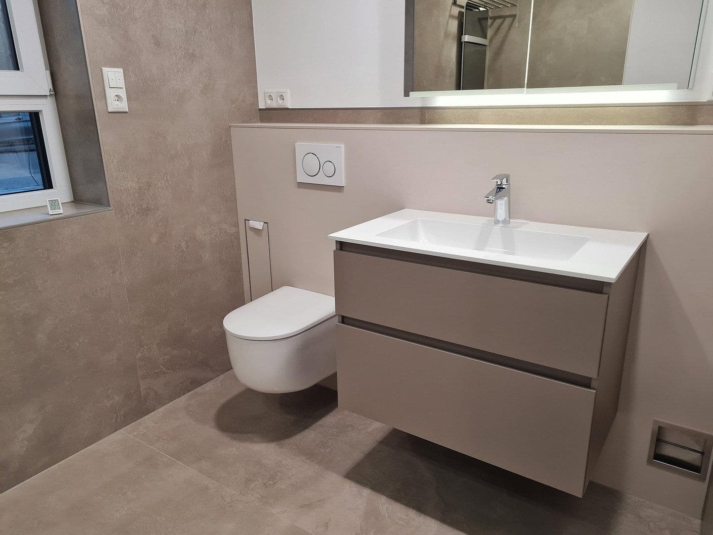 Prenájom bytu 4-izbový 141 m², Bischofsheim, Hesensko Prenájom bytu 4-izbový 141 m², Bischofsheim, Hesensko
