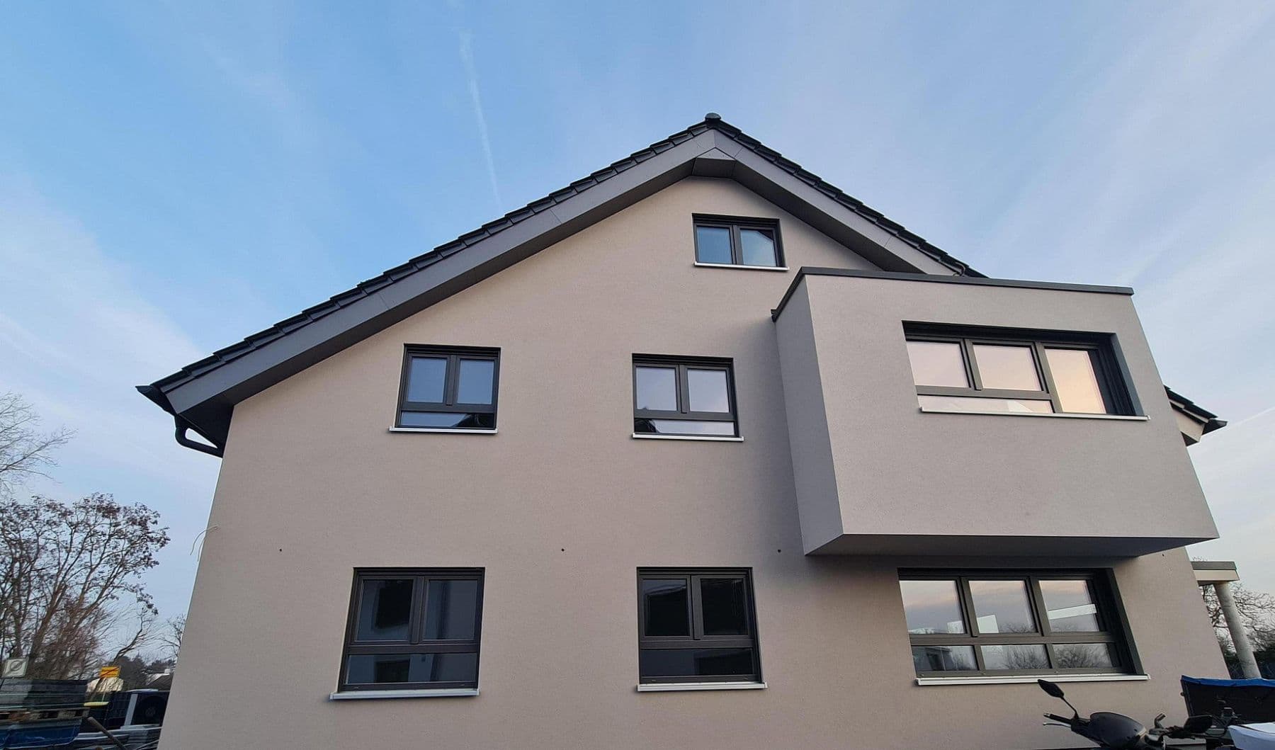 Prenájom bytu 4-izbový 141 m², Bischofsheim, Hesensko Prenájom bytu 4-izbový 141 m², Bischofsheim, Hesensko