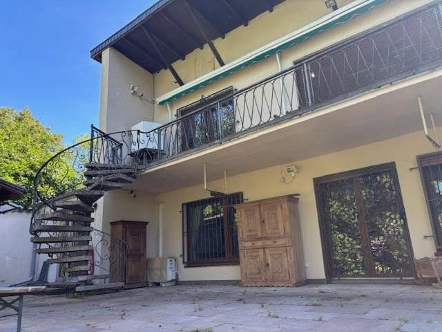 Predaj domu 115 m², pozemek 9.000 m², Bonn, Severné Porýnie - Westfálsko Predaj domu 115 m², pozemek 9.000 m², Bonn, Severné Porýnie - Westfálsko