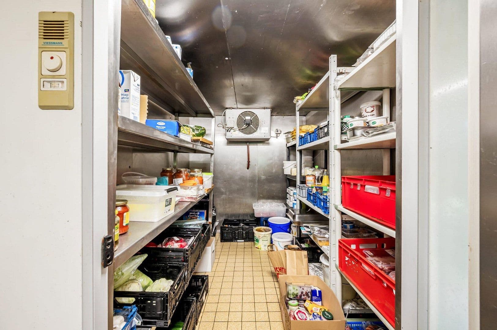 Predaj nebytového priestoru 150 m², Jahnallee 20, Rastatt, Bádensko-Wurttembersko Predaj nebytového priestoru 150 m², Jahnallee 20, Rastatt, Bádensko-Wurttembersko
