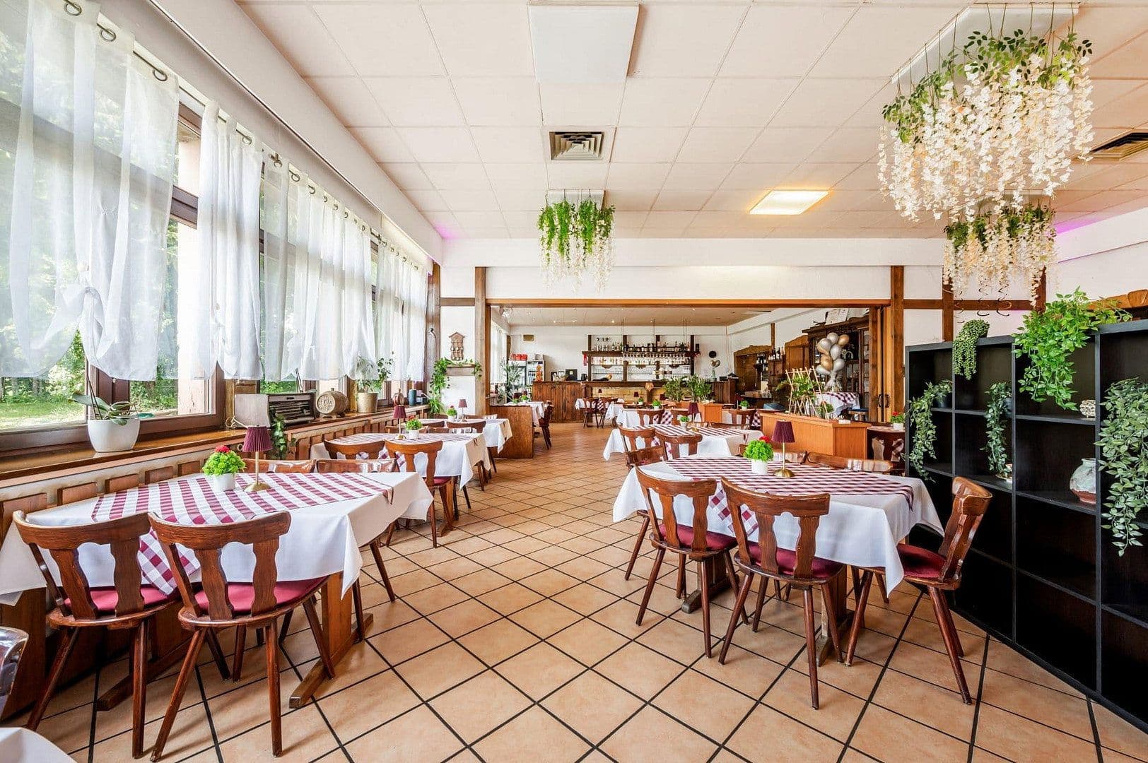 Predaj nebytového priestoru 150 m², Jahnallee 20, Rastatt, Bádensko-Wurttembersko Predaj nebytového priestoru 150 m², Jahnallee 20, Rastatt, Bádensko-Wurttembersko