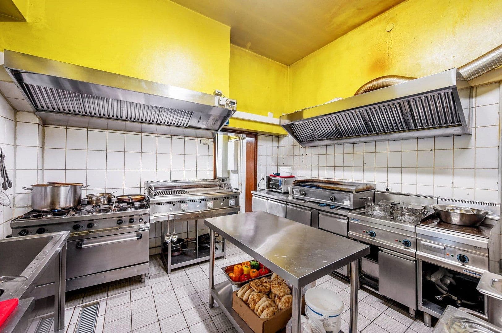 Predaj nebytového priestoru 150 m², Jahnallee 20, Rastatt, Bádensko-Wurttembersko Predaj nebytového priestoru 150 m², Jahnallee 20, Rastatt, Bádensko-Wurttembersko