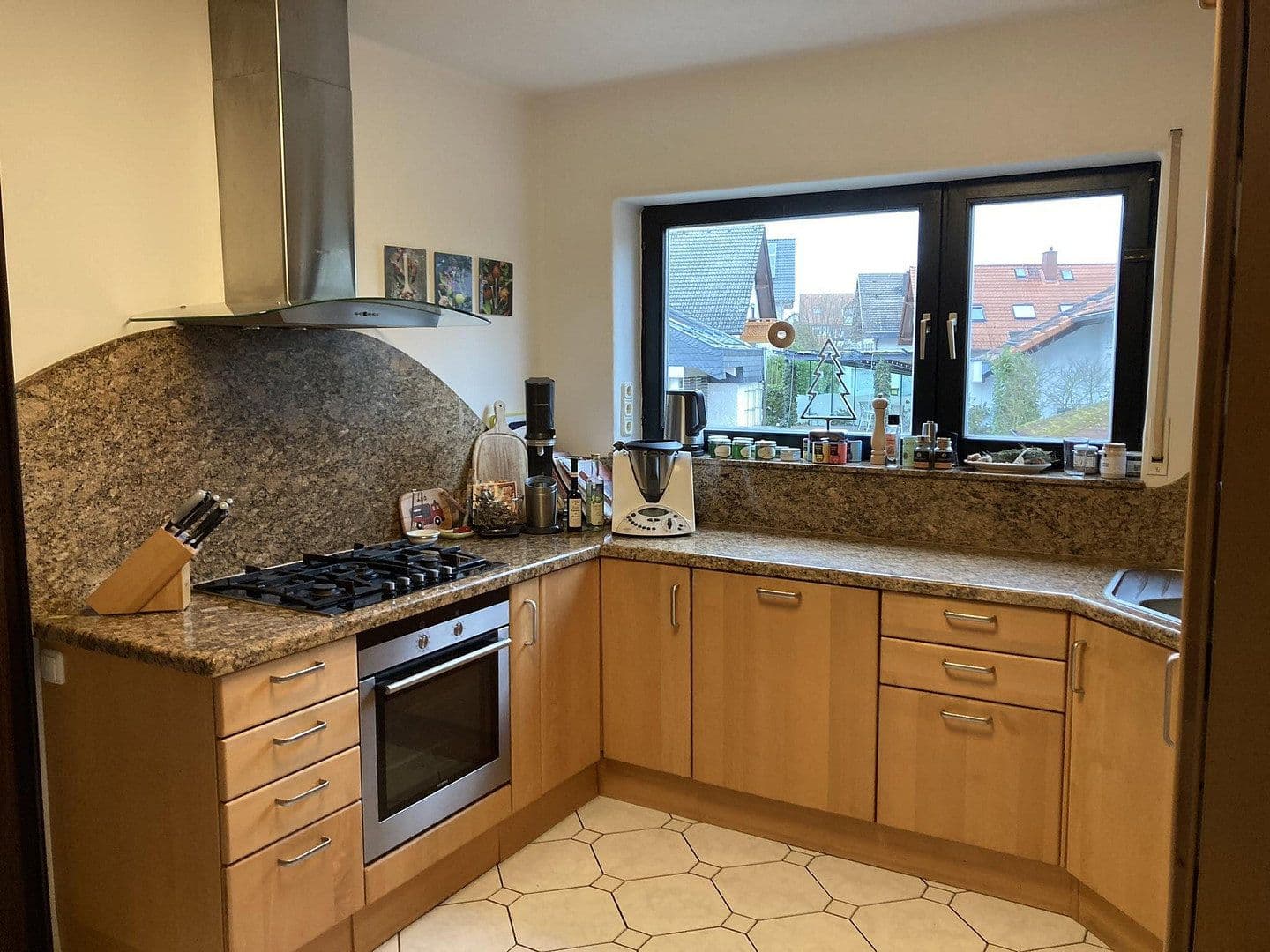 Predaj domu 298 m², pozemek 664 m², Büttelborn, Hesensko Predaj domu 298 m², pozemek 664 m², Büttelborn, Hesensko