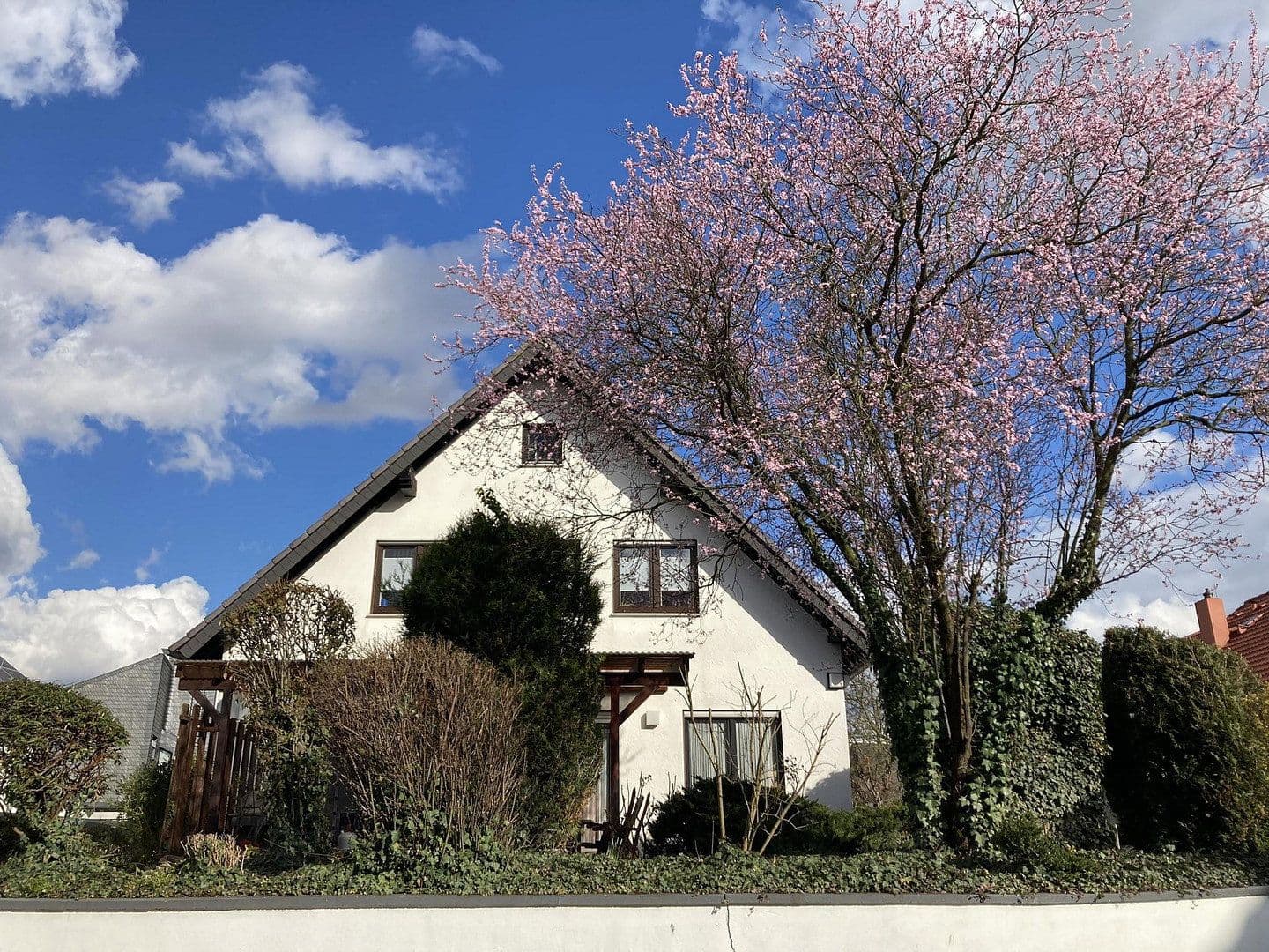 Predaj domu 298 m², pozemek 664 m², Büttelborn, Hesensko Predaj domu 298 m², pozemek 664 m², Büttelborn, Hesensko