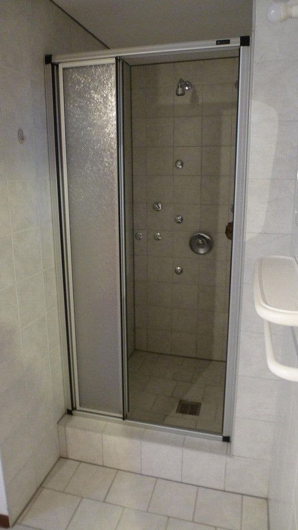 Predaj domu 255 m², pozemek 894 m², Hüttlingen, Bádensko-Wurttembersko Predaj domu 255 m², pozemek 894 m², Hüttlingen, Bádensko-Wurttembersko