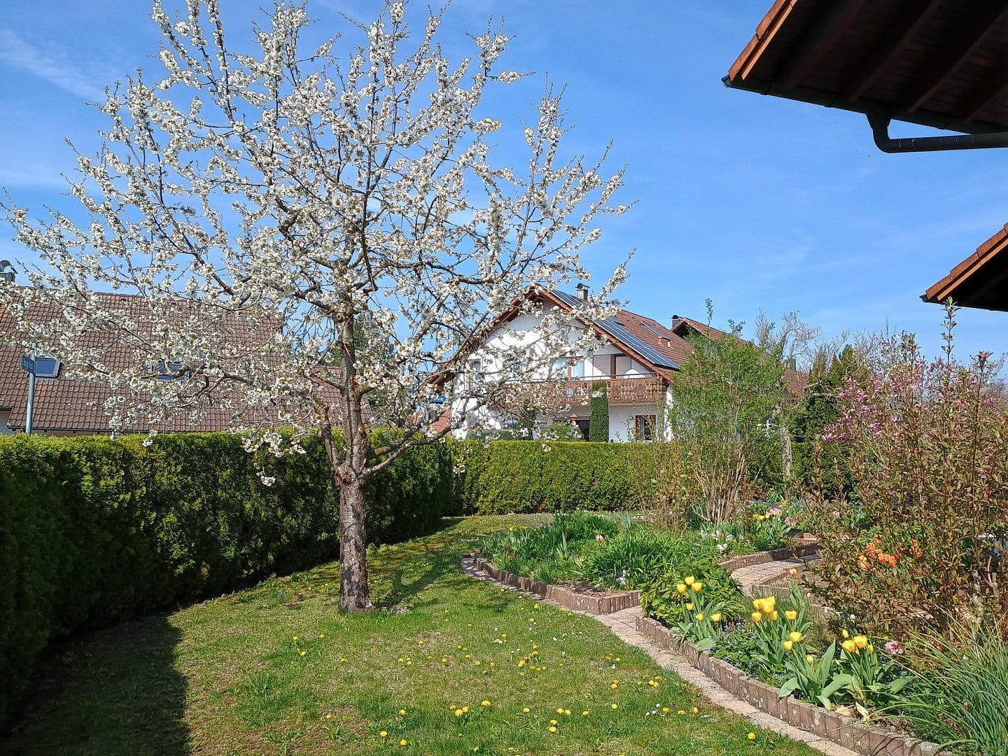 Predaj domu 255 m², pozemek 894 m², Hüttlingen, Bádensko-Wurttembersko Predaj domu 255 m², pozemek 894 m², Hüttlingen, Bádensko-Wurttembersko