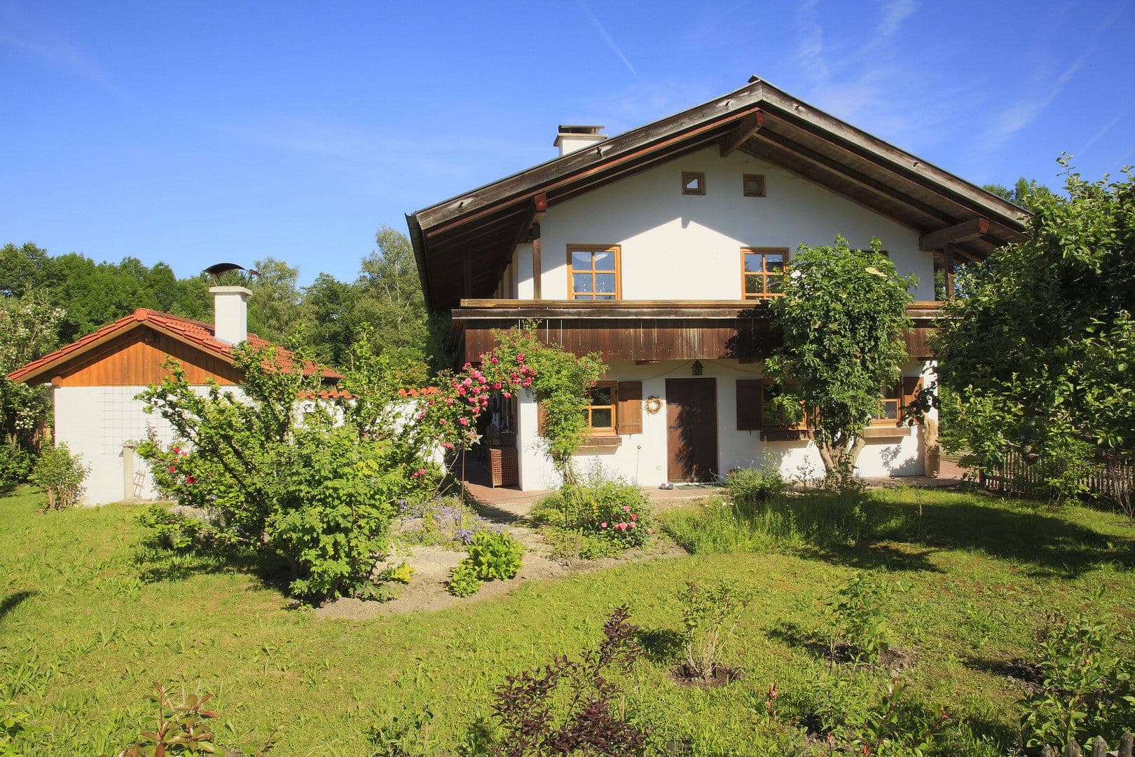 Predaj pozemku 1.862 m², Baugrundstück 1862qm, Grosskarolinenfeld, Bavorsko Predaj pozemku 1.862 m², Baugrundstück 1862qm, Grosskarolinenfeld, Bavorsko