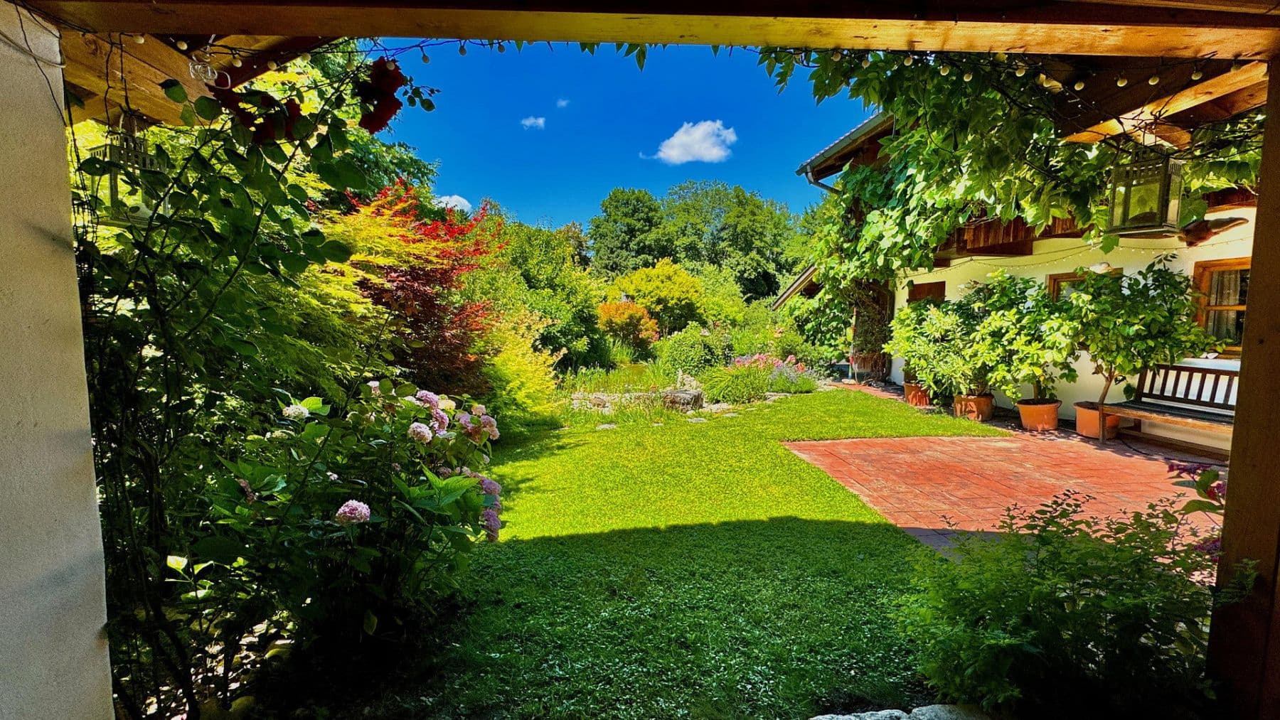 Predaj pozemku 1.862 m², Baugrundstück 1862qm, Grosskarolinenfeld, Bavorsko Predaj pozemku 1.862 m², Baugrundstück 1862qm, Grosskarolinenfeld, Bavorsko