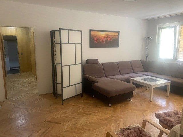 Prenájom bytu 3-izbový 84 m², Gießaufgasse 27, Wien, Viedeň Prenájom bytu 3-izbový 84 m², Gießaufgasse 27, Wien, Viedeň