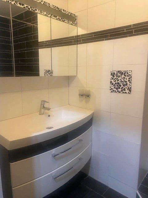 Prenájom bytu 3-izbový 84 m², Gießaufgasse 27, Wien, Viedeň Prenájom bytu 3-izbový 84 m², Gießaufgasse 27, Wien, Viedeň