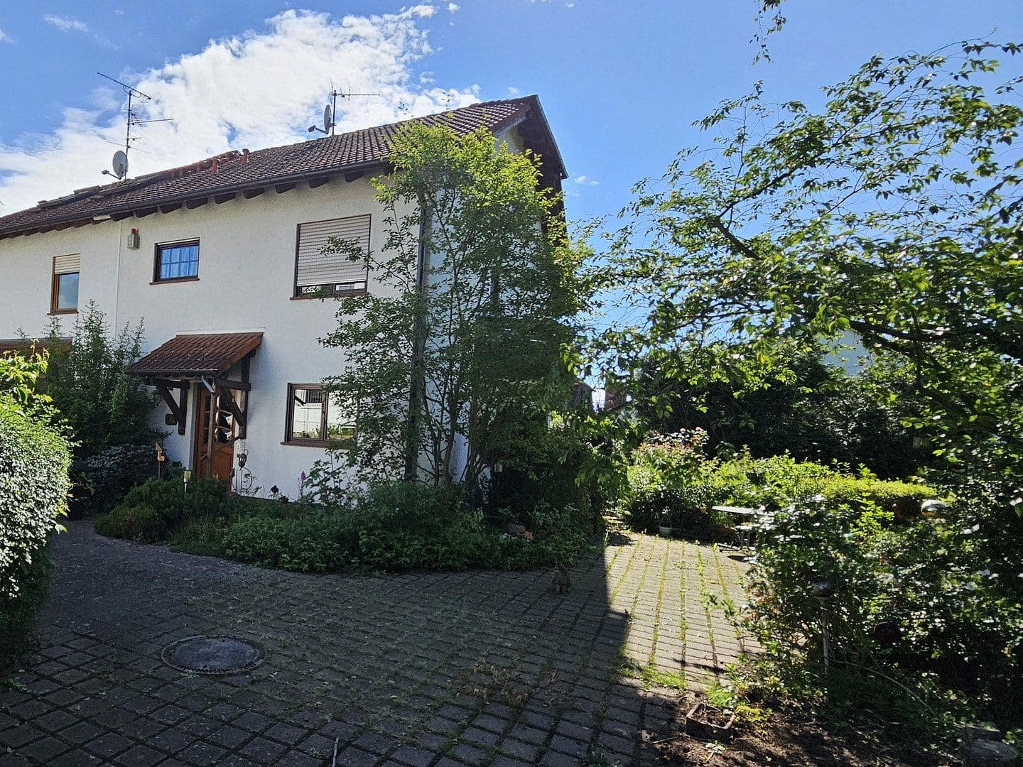 Predaj domu 126 m², pozemek 992 m², Egelsbach, Hesensko Predaj domu 126 m², pozemek 992 m², Egelsbach, Hesensko
