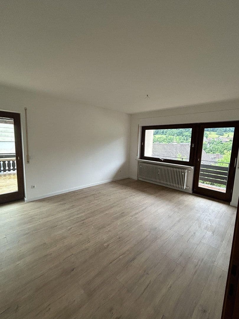 Prenájom bytu 4-izbový 142 m², Hirschhorn, Hesensko Prenájom bytu 4-izbový 142 m², Hirschhorn, Hesensko