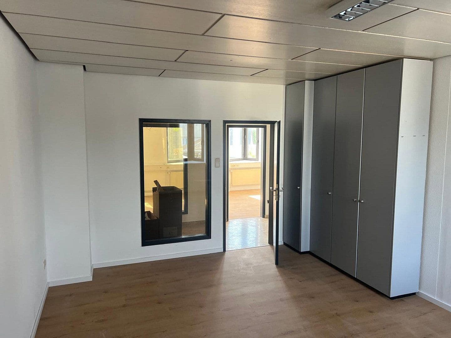 Prenájom nebytového priestoru 1.000 m², Weilburg, Hesensko Prenájom nebytového priestoru 1.000 m², Weilburg, Hesensko