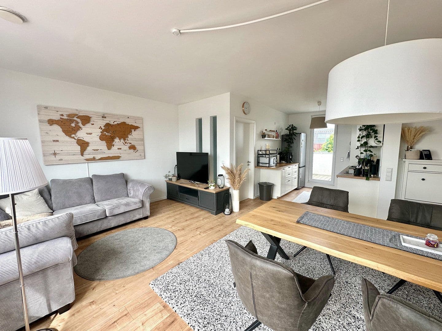 Prenájom bytu 2-izbový 77 m², Lise-Meitner Straße 7, Hildesheim, Dolné Sasko Prenájom bytu 2-izbový 77 m², Lise-Meitner Straße 7, Hildesheim, Dolné Sasko