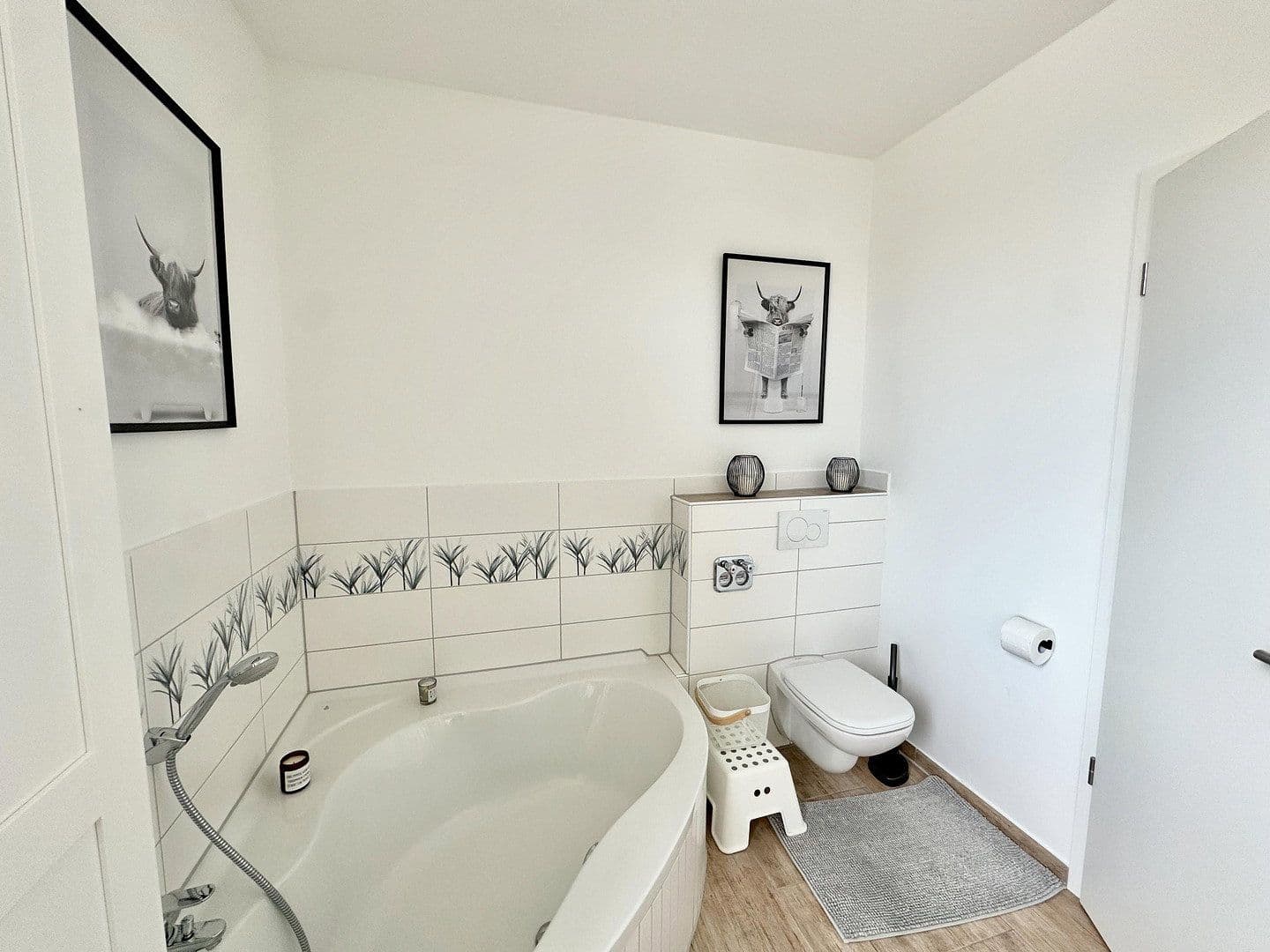 Prenájom bytu 2-izbový 77 m², Lise-Meitner Straße 7, Hildesheim, Dolné Sasko Prenájom bytu 2-izbový 77 m², Lise-Meitner Straße 7, Hildesheim, Dolné Sasko
