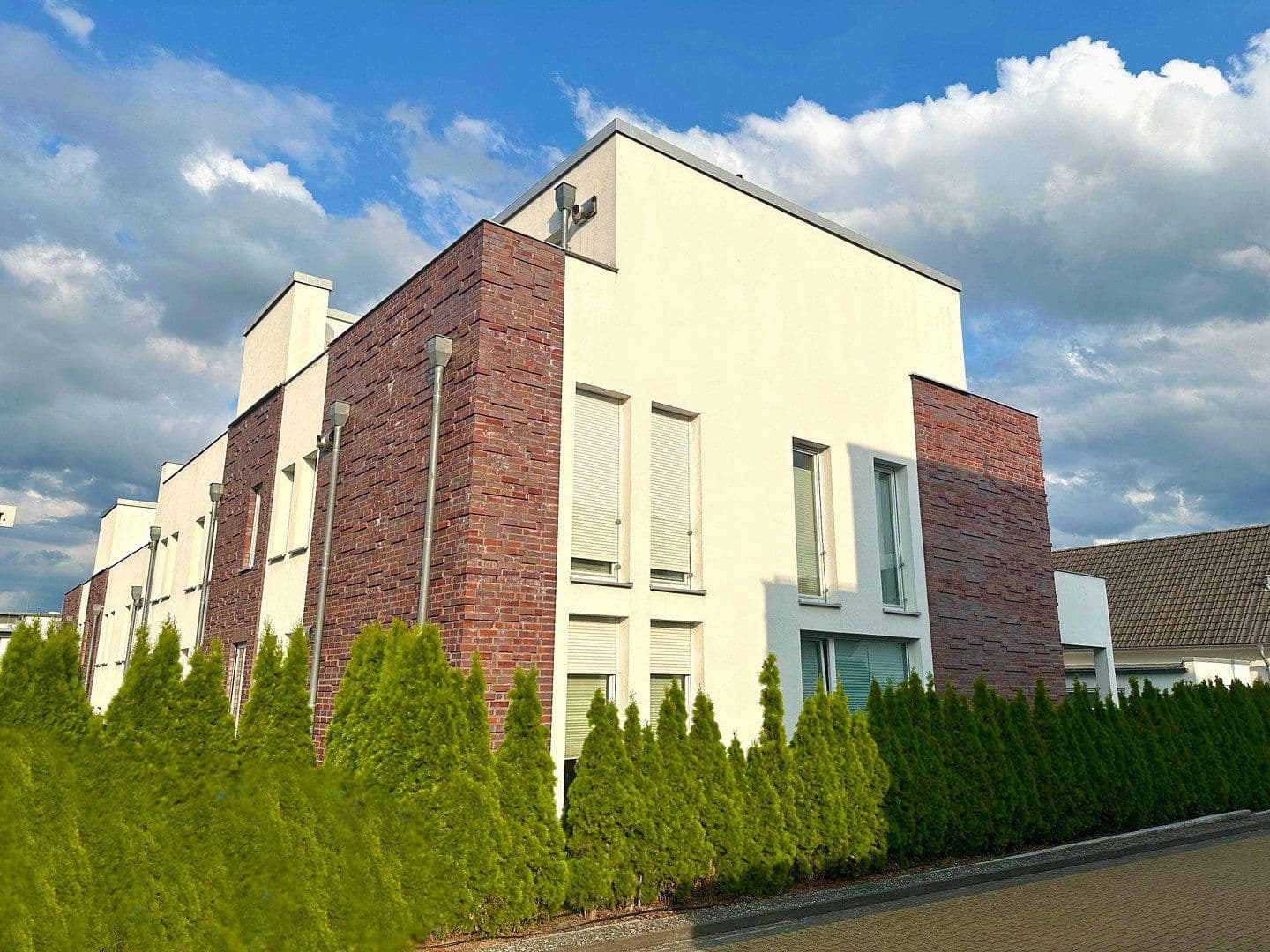 Prenájom bytu 2-izbový 77 m², Lise-Meitner Straße 7, Hildesheim, Dolné Sasko Prenájom bytu 2-izbový 77 m², Lise-Meitner Straße 7, Hildesheim, Dolné Sasko
