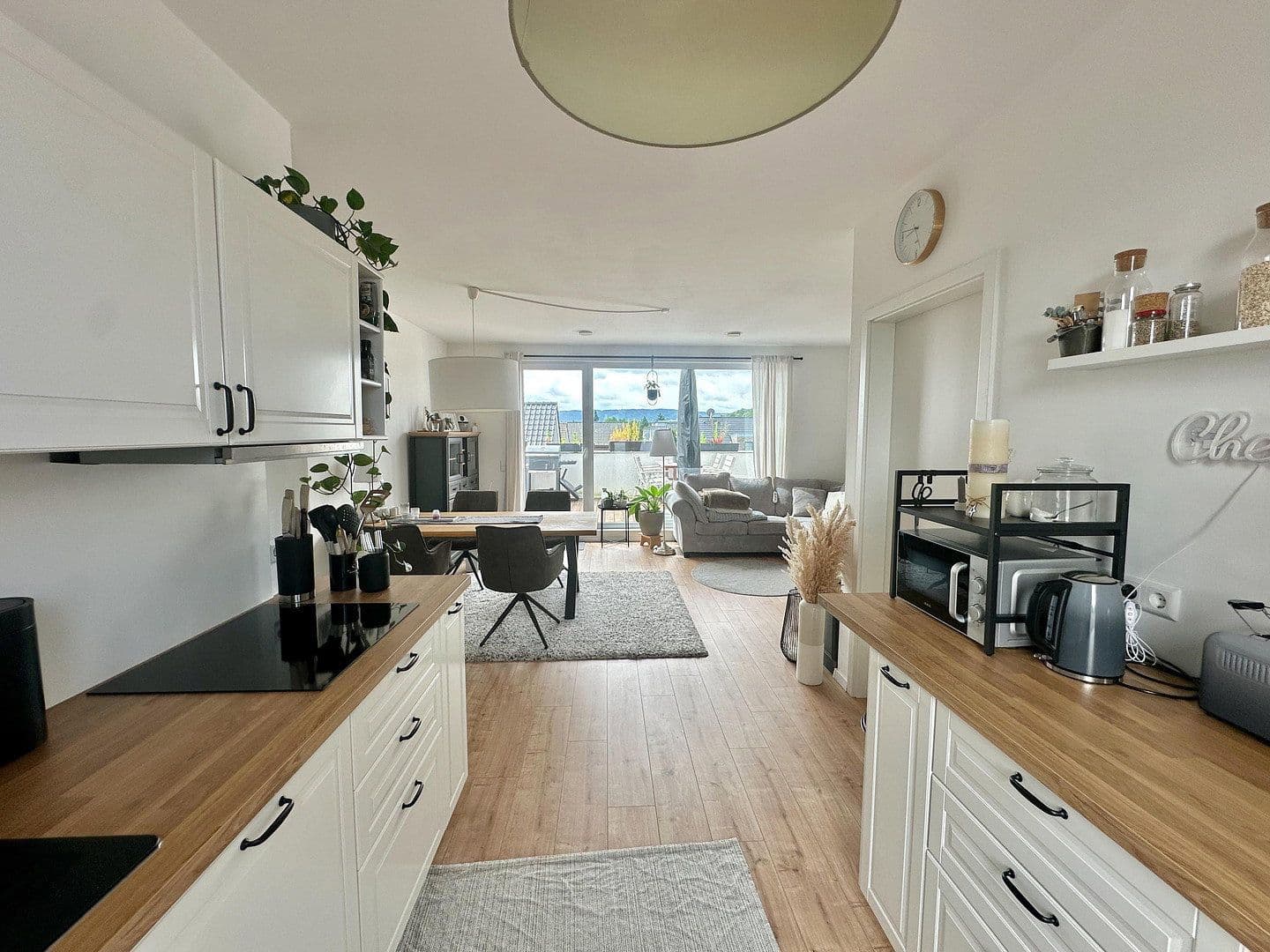 Prenájom bytu 2-izbový 77 m², Lise-Meitner Straße 7, Hildesheim, Dolné Sasko Prenájom bytu 2-izbový 77 m², Lise-Meitner Straße 7, Hildesheim, Dolné Sasko