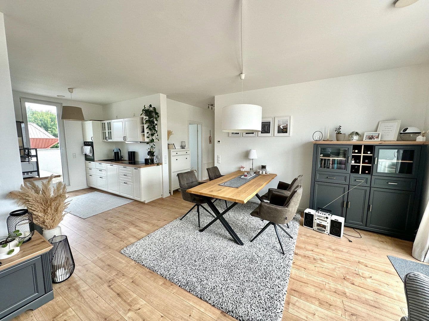 Prenájom bytu 2-izbový 77 m², Lise-Meitner Straße 7, Hildesheim, Dolné Sasko Prenájom bytu 2-izbový 77 m², Lise-Meitner Straße 7, Hildesheim, Dolné Sasko