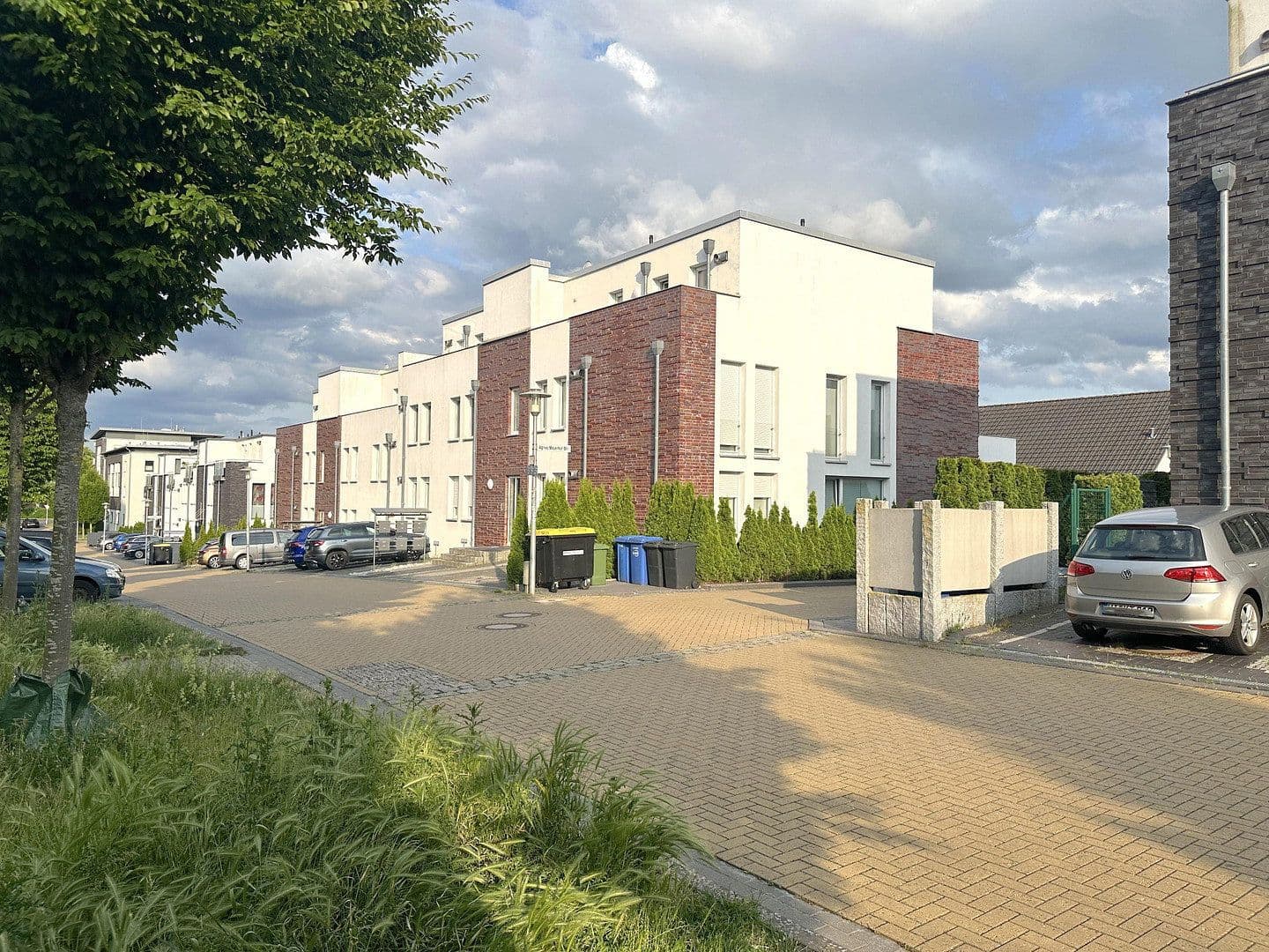 Prenájom bytu 2-izbový 77 m², Lise-Meitner Straße 7, Hildesheim, Dolné Sasko Prenájom bytu 2-izbový 77 m², Lise-Meitner Straße 7, Hildesheim, Dolné Sasko