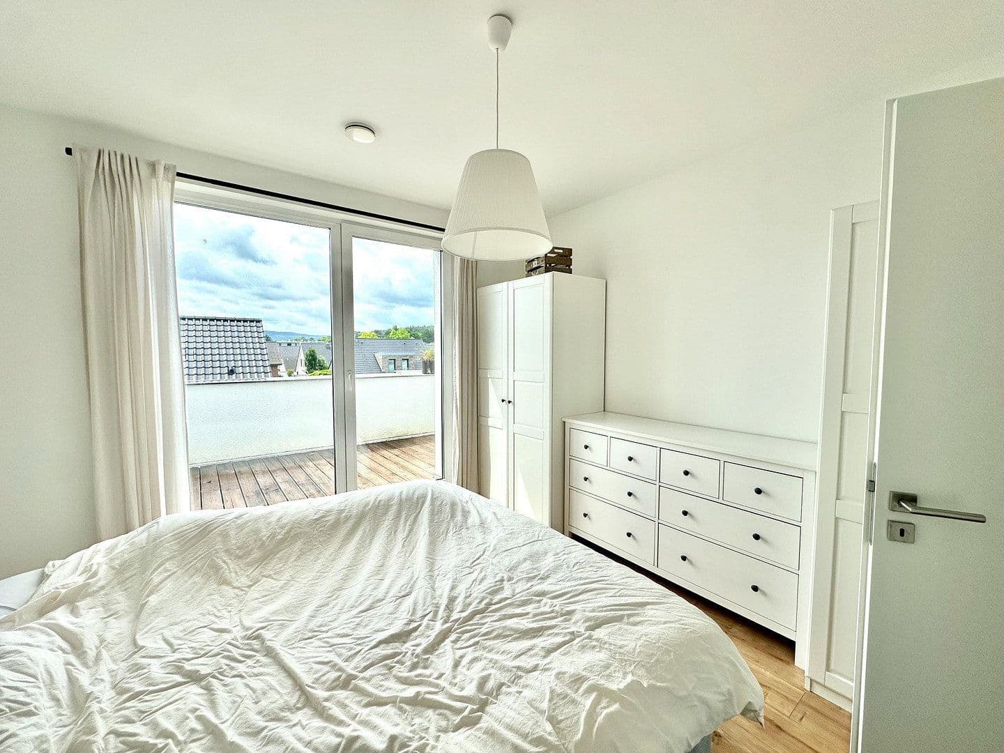 Prenájom bytu 2-izbový 77 m², Lise-Meitner Straße 7, Hildesheim, Dolné Sasko Prenájom bytu 2-izbový 77 m², Lise-Meitner Straße 7, Hildesheim, Dolné Sasko