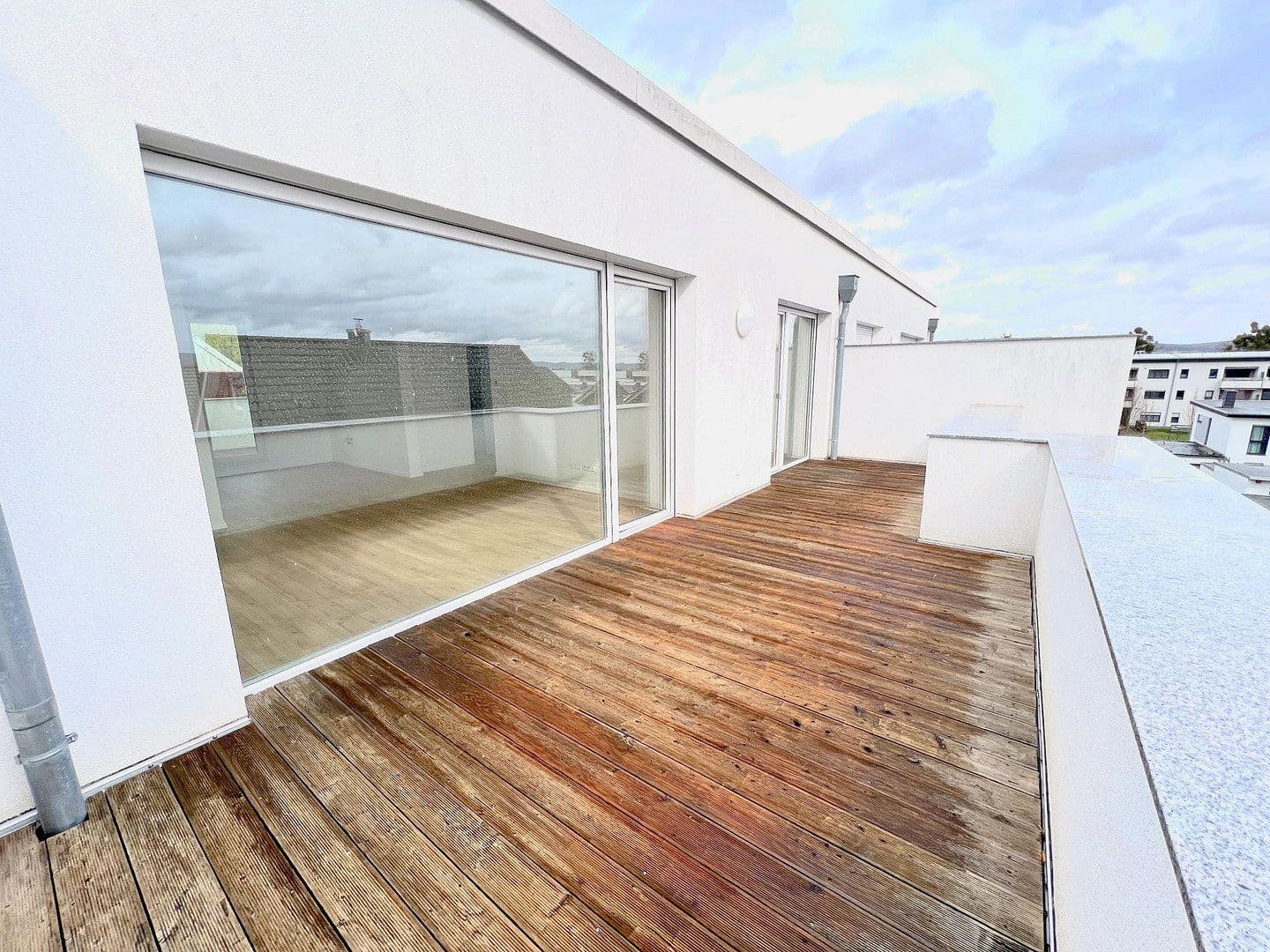 Prenájom bytu 2-izbový 77 m², Lise-Meitner Straße 7, Hildesheim, Dolné Sasko Prenájom bytu 2-izbový 77 m², Lise-Meitner Straße 7, Hildesheim, Dolné Sasko