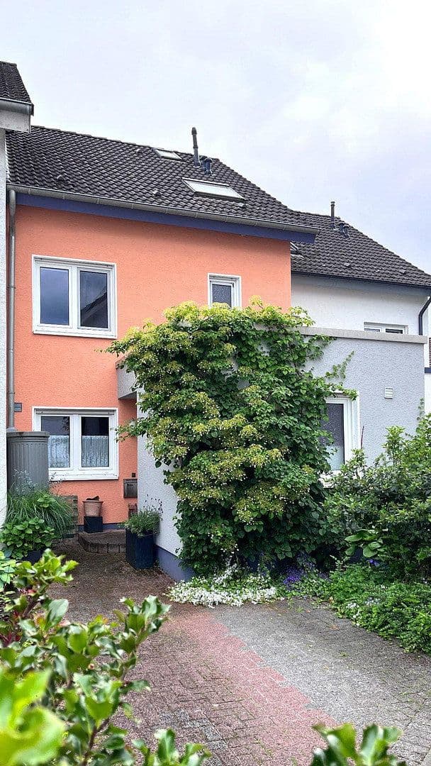 Predaj domu 140 m², pozemek 155 m², Bergisch Gladbach, Severné Porýnie - Westfálsko Predaj domu 140 m², pozemek 155 m², Bergisch Gladbach, Severné Porýnie - Westfálsko