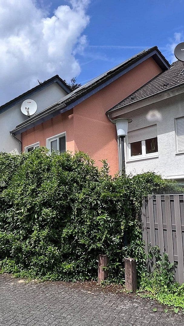 Predaj domu 140 m², pozemek 155 m², Bergisch Gladbach, Severné Porýnie - Westfálsko Predaj domu 140 m², pozemek 155 m², Bergisch Gladbach, Severné Porýnie - Westfálsko