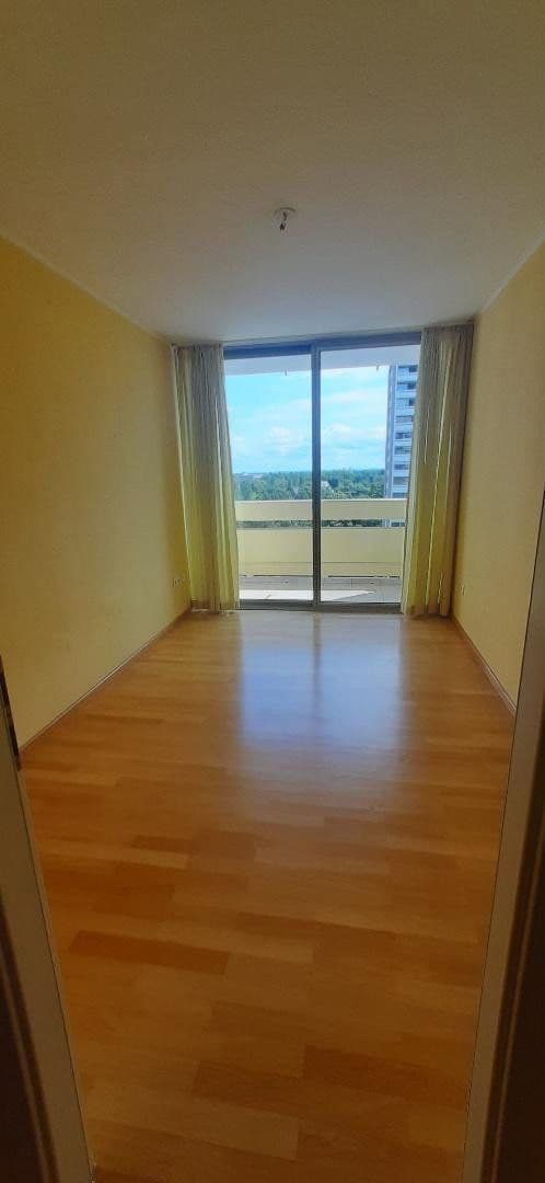 Prenájom bytu 3-izbový 88 m², München, Bavorsko Prenájom bytu 3-izbový 88 m², München, Bavorsko