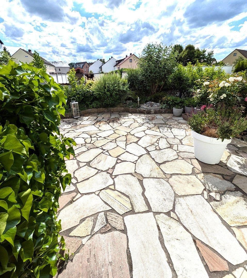 Prenájom domu 135 m², pozemek 147 m², Stein, Bavorsko Prenájom domu 135 m², pozemek 147 m², Stein, Bavorsko