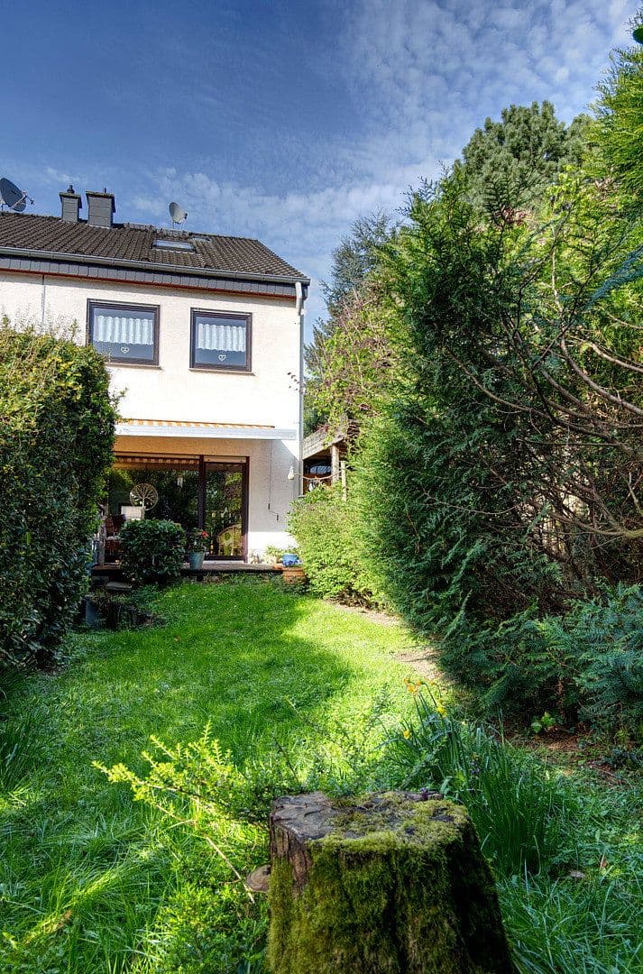 Predaj domu 129 m², pozemek 330 m², Leverkusen, Severné Porýnie - Westfálsko Predaj domu 129 m², pozemek 330 m², Leverkusen, Severné Porýnie - Westfálsko