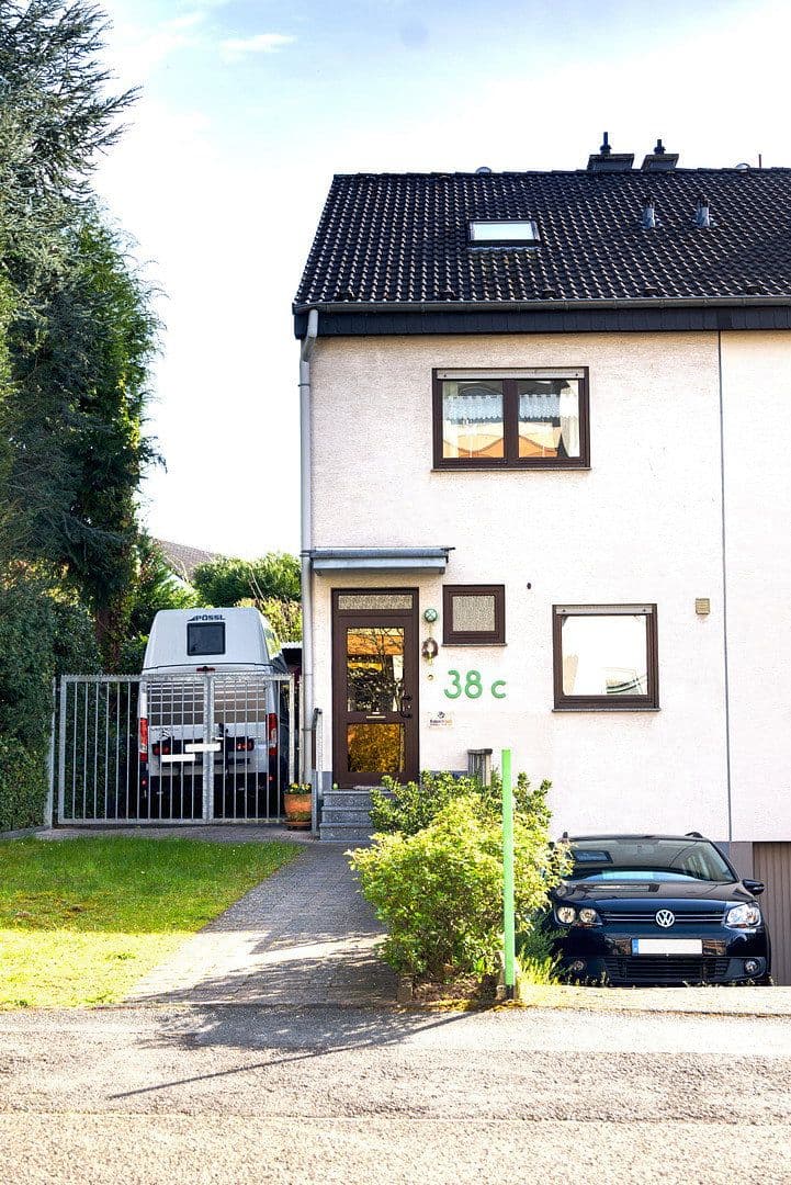 Predaj domu 129 m², pozemek 330 m², Leverkusen, Severné Porýnie - Westfálsko Predaj domu 129 m², pozemek 330 m², Leverkusen, Severné Porýnie - Westfálsko