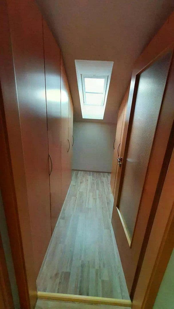 Prenájom kancelárie 240 m², Nidderau, Hesensko Prenájom kancelárie 240 m², Nidderau, Hesensko