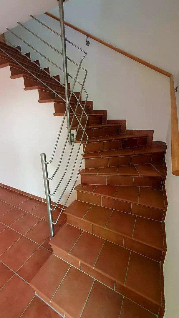 Prenájom kancelárie 240 m², Nidderau, Hesensko Prenájom kancelárie 240 m², Nidderau, Hesensko