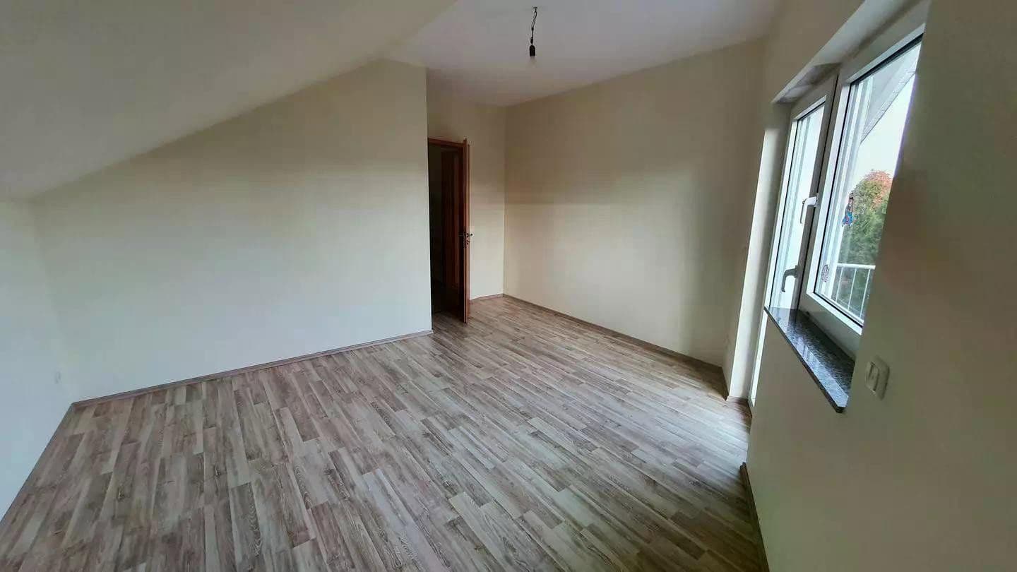 Prenájom kancelárie 240 m², Nidderau, Hesensko Prenájom kancelárie 240 m², Nidderau, Hesensko