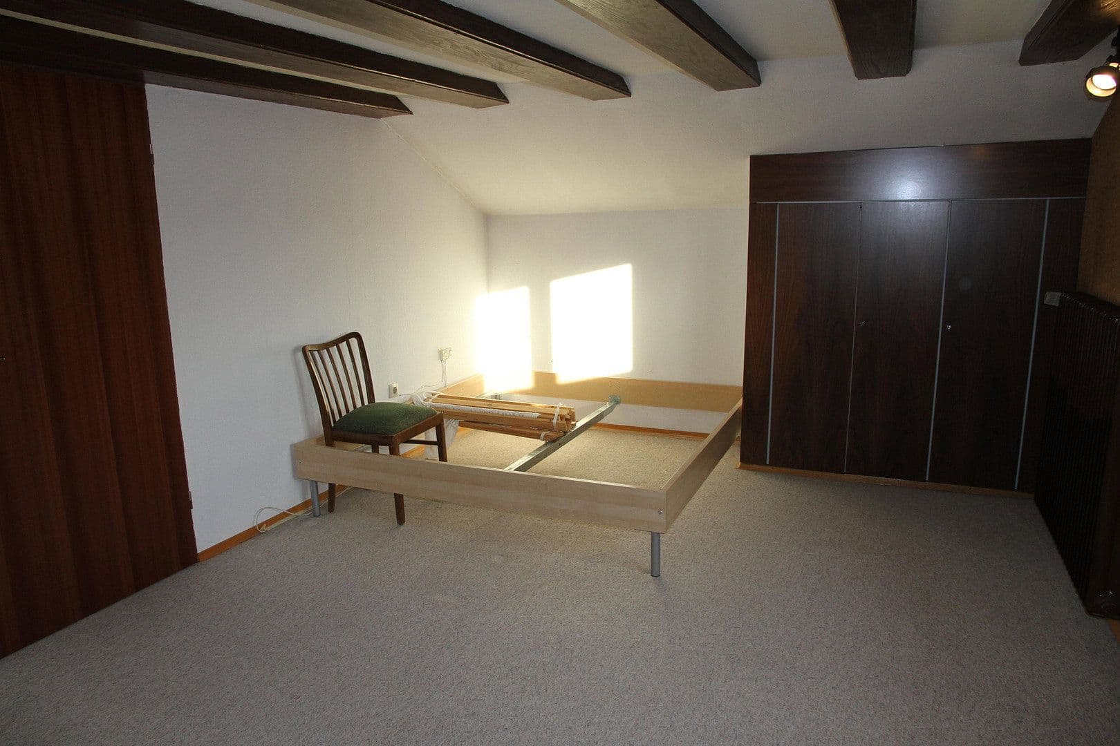 Predaj domu 161 m², pozemek 504 m², Bruchköbel, Hesensko Predaj domu 161 m², pozemek 504 m², Bruchköbel, Hesensko