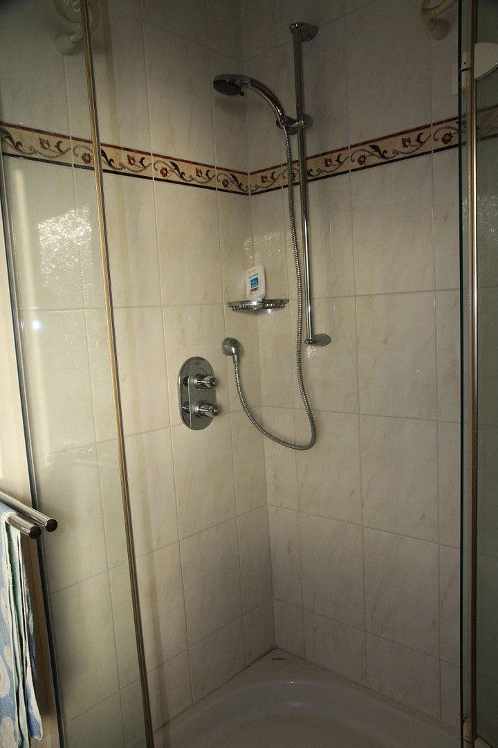 Predaj domu 161 m², pozemek 504 m², Bruchköbel, Hesensko Predaj domu 161 m², pozemek 504 m², Bruchköbel, Hesensko