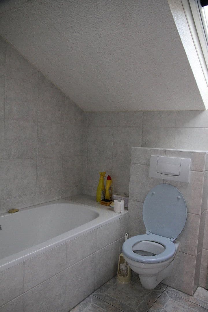 Predaj domu 161 m², pozemek 504 m², Bruchköbel, Hesensko Predaj domu 161 m², pozemek 504 m², Bruchköbel, Hesensko
