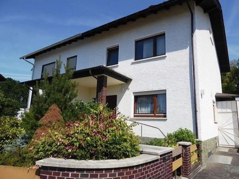 Predaj domu 161 m², pozemek 504 m², Bruchköbel, Hesensko Predaj domu 161 m², pozemek 504 m², Bruchköbel, Hesensko