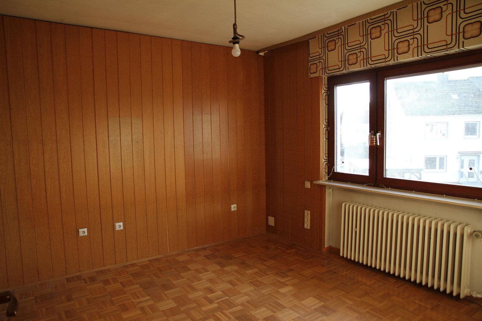 Predaj domu 161 m², pozemek 504 m², Bruchköbel, Hesensko Predaj domu 161 m², pozemek 504 m², Bruchköbel, Hesensko