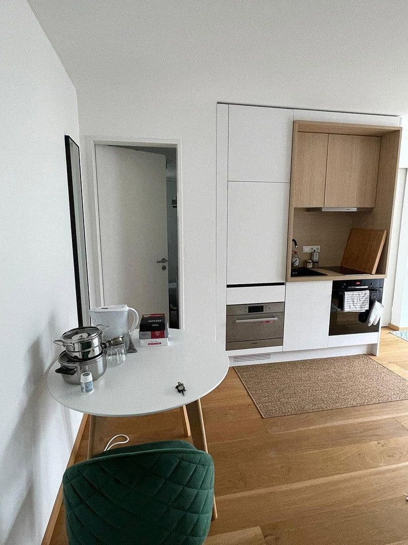 Prenájom bytu 2-izbový 34 m², Kiefernstrasse 25, München, Bavorsko Prenájom bytu 2-izbový 34 m², Kiefernstrasse 25, München, Bavorsko