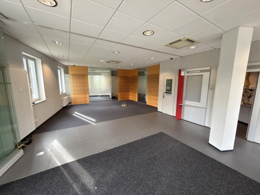 Prenájom kancelárie 108 m², Am Burger Platz 1, Kirchzarten, Bádensko-Wurttembersko Prenájom kancelárie 108 m², Am Burger Platz 1, Kirchzarten, Bádensko-Wurttembersko