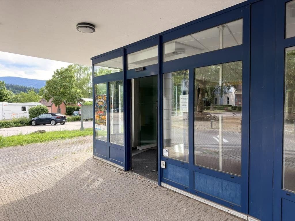Prenájom kancelárie 108 m², Am Burger Platz 1, Kirchzarten, Bádensko-Wurttembersko Prenájom kancelárie 108 m², Am Burger Platz 1, Kirchzarten, Bádensko-Wurttembersko