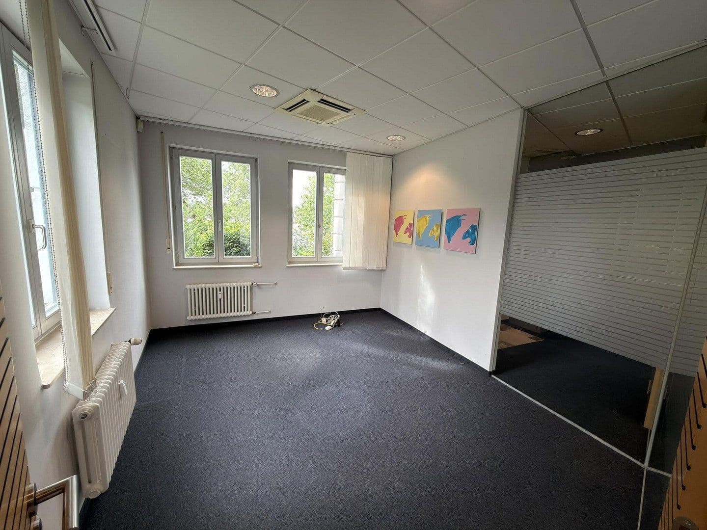 Prenájom kancelárie 108 m², Am Burger Platz 1, Kirchzarten, Bádensko-Wurttembersko Prenájom kancelárie 108 m², Am Burger Platz 1, Kirchzarten, Bádensko-Wurttembersko