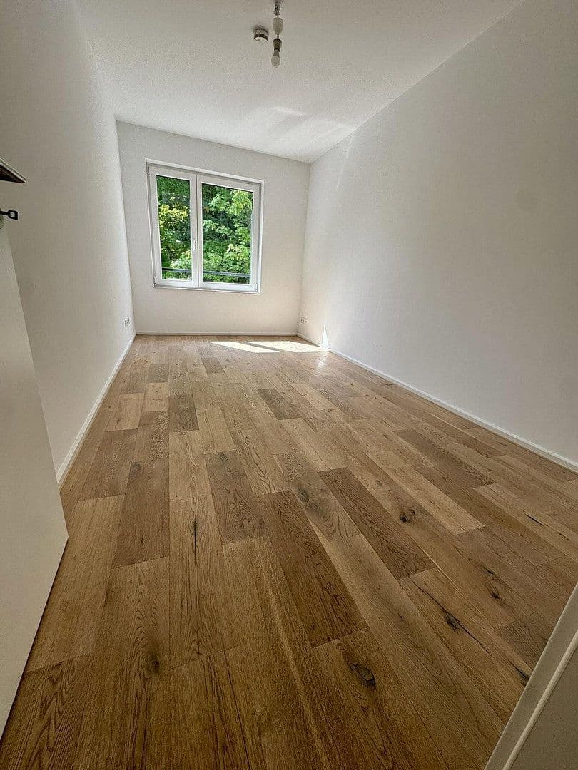 Prenájom domu 150 m², pozemek 100 m², Düsseldorf, Severné Porýnie - Westfálsko Prenájom domu 150 m², pozemek 100 m², Düsseldorf, Severné Porýnie - Westfálsko