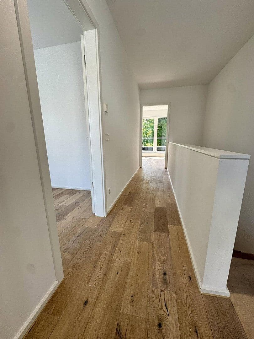 Prenájom domu 150 m², pozemek 100 m², Düsseldorf, Severné Porýnie - Westfálsko Prenájom domu 150 m², pozemek 100 m², Düsseldorf, Severné Porýnie - Westfálsko