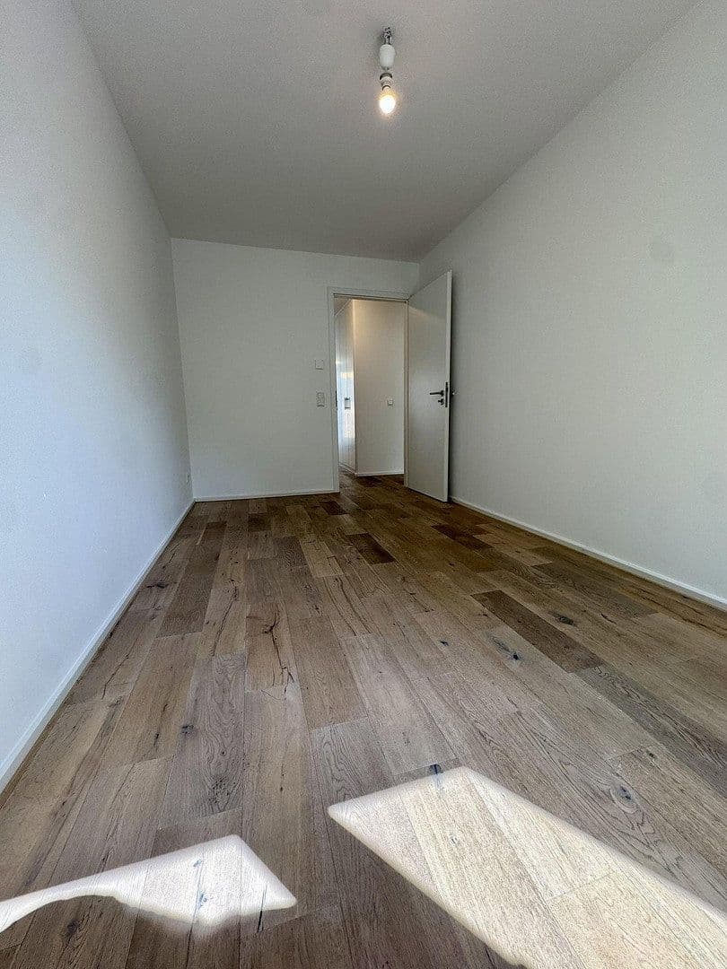 Prenájom domu 150 m², pozemek 100 m², Düsseldorf, Severné Porýnie - Westfálsko Prenájom domu 150 m², pozemek 100 m², Düsseldorf, Severné Porýnie - Westfálsko
