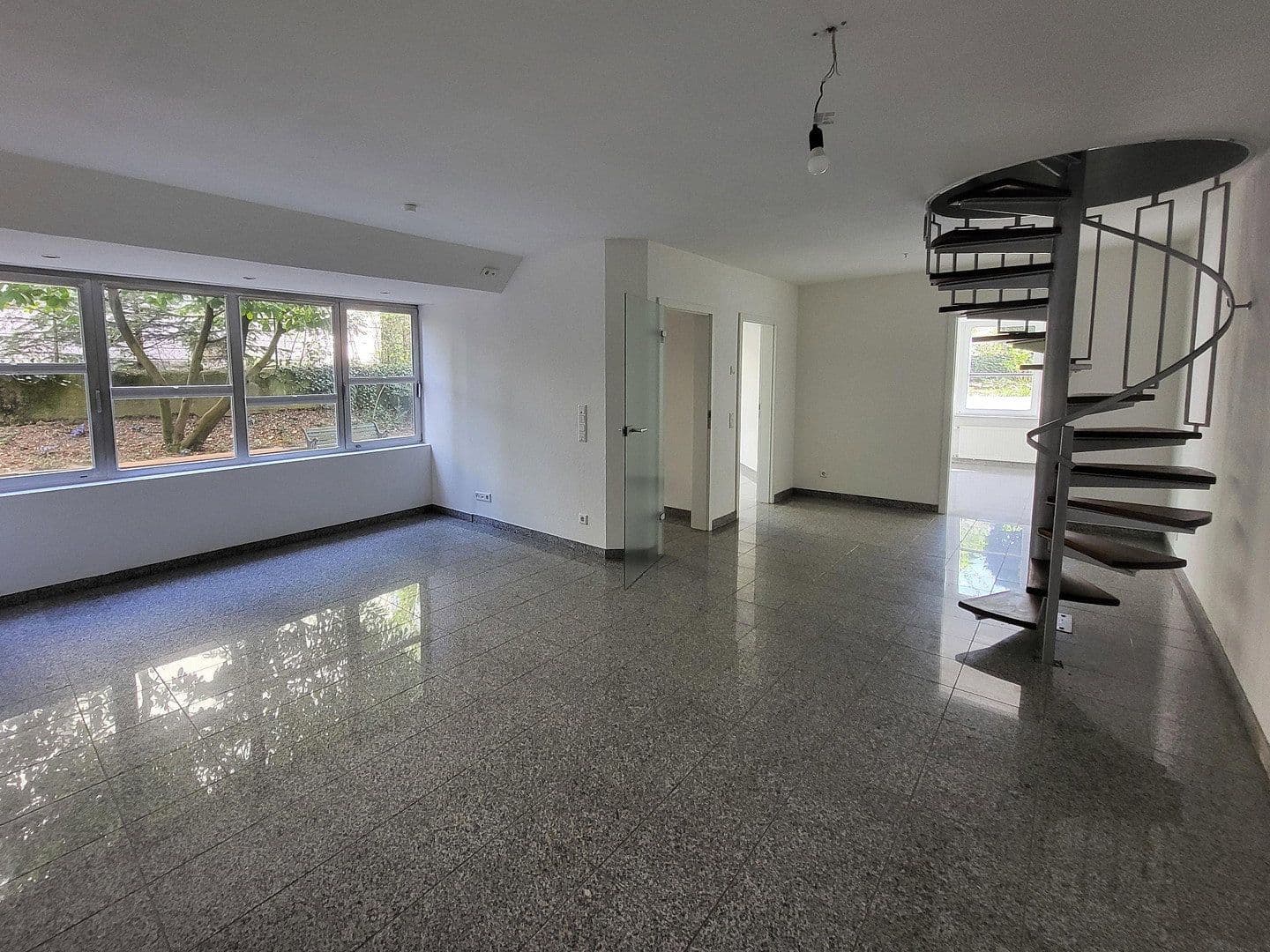 Predaj kancelárie 149 m², Mühlenweg 3, Bad Honnef, Severné Porýnie - Westfálsko Predaj kancelárie 149 m², Mühlenweg 3, Bad Honnef, Severné Porýnie - Westfálsko