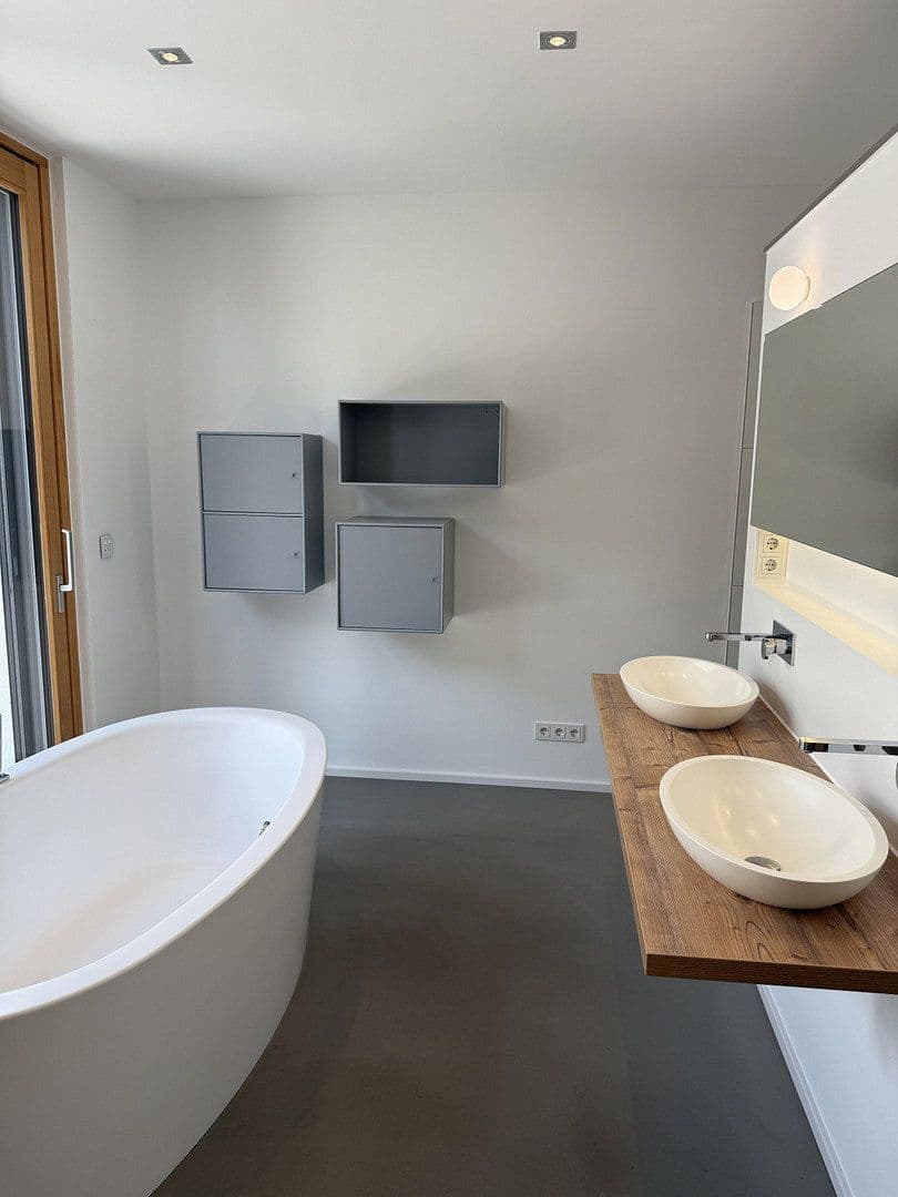 Predaj domu 175 m², pozemek 806 m², Ebelsbach, Bavorsko Predaj domu 175 m², pozemek 806 m², Ebelsbach, Bavorsko